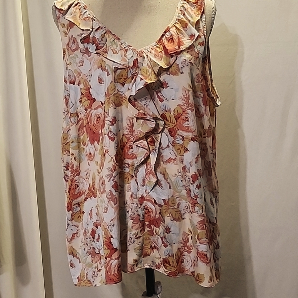 Women's Plus NWT Floral print Tunic Size XXL